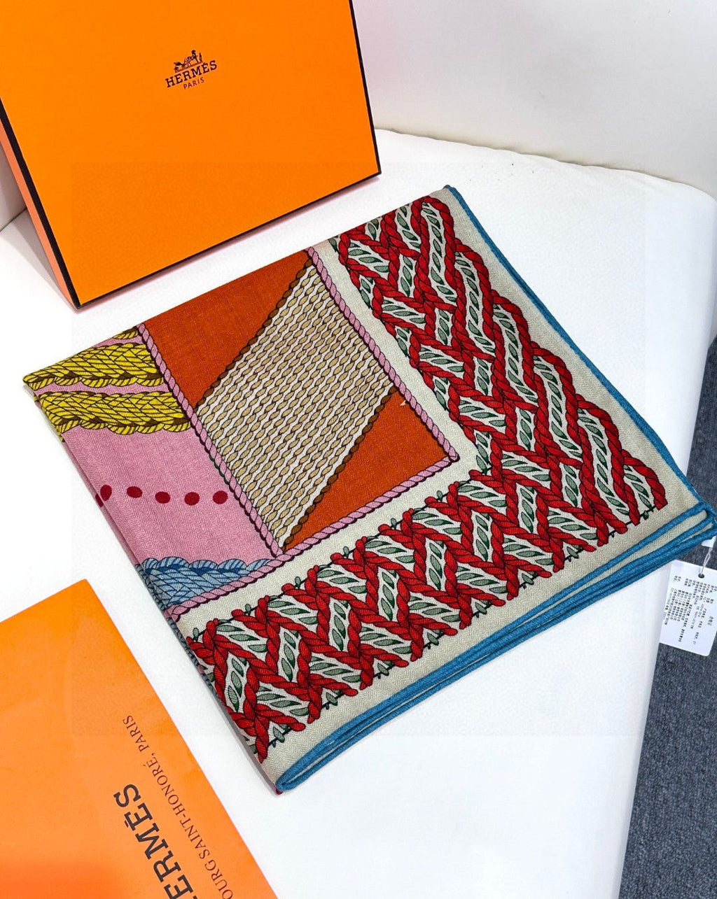 HERMES HERMES 25S SCARF 140 IN SILK 727338