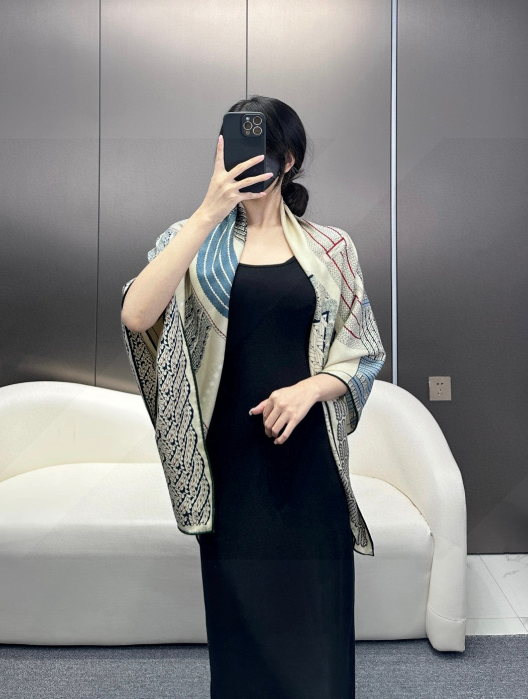 HERMES HERMES 25S SCARF 140 IN SILK 727340
