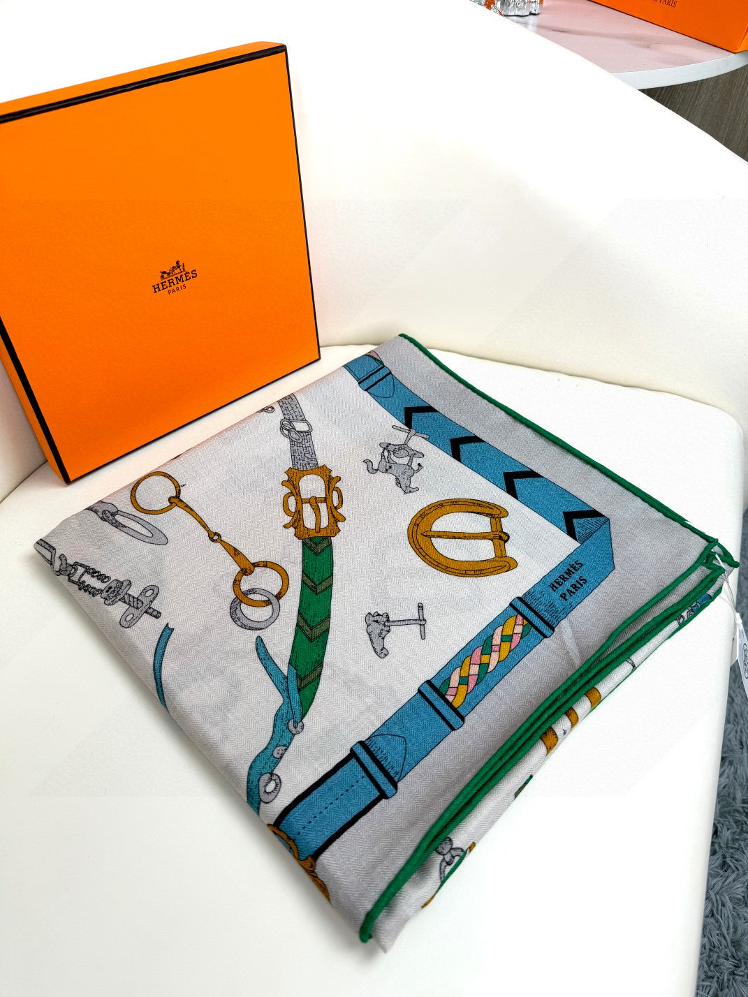 HERMES HERMES 25S SCARF 135 IN CASERE SILK 737308