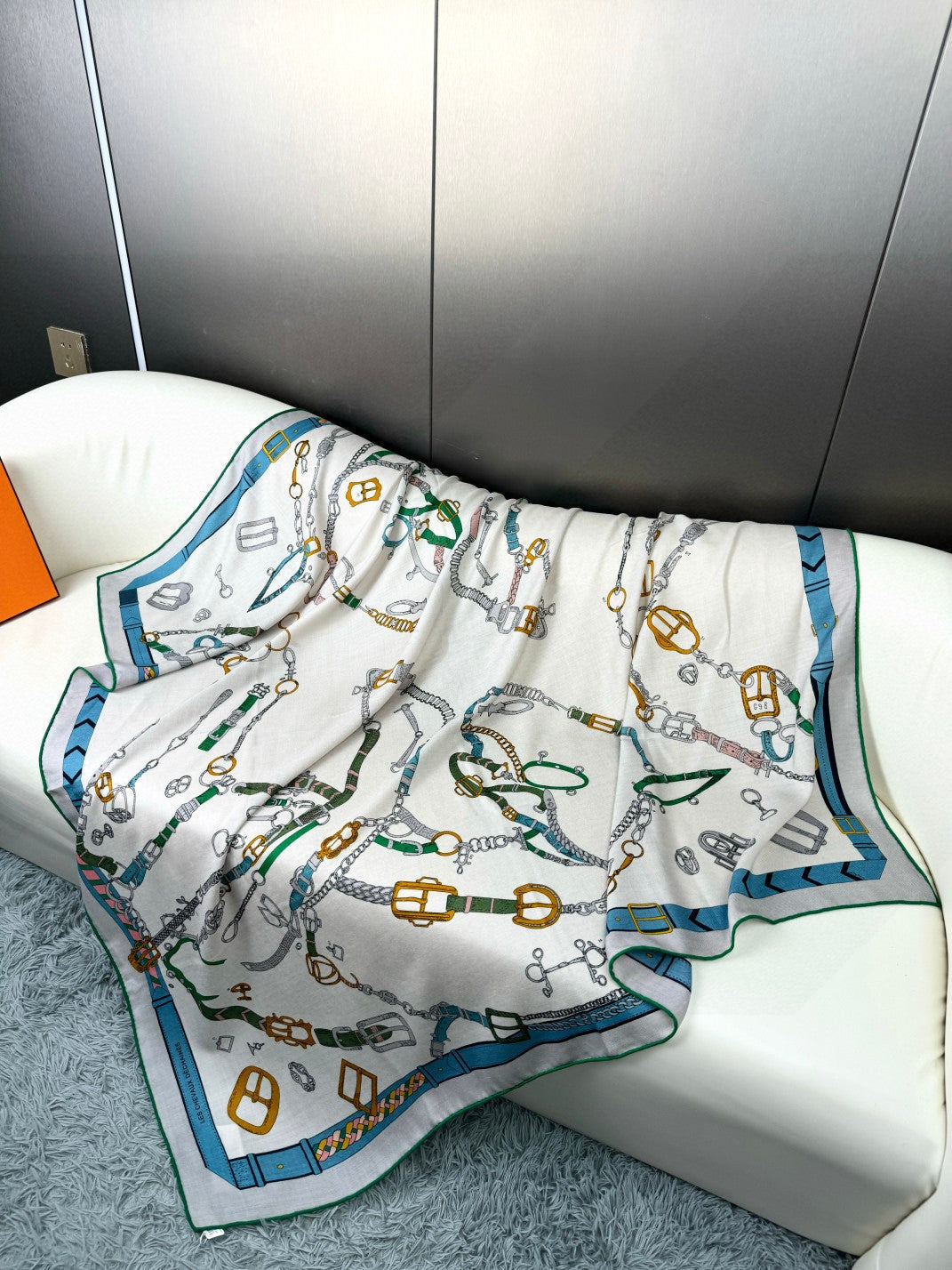 HERMES HERMES 25S SCARF 135 IN CASERE SILK 737308