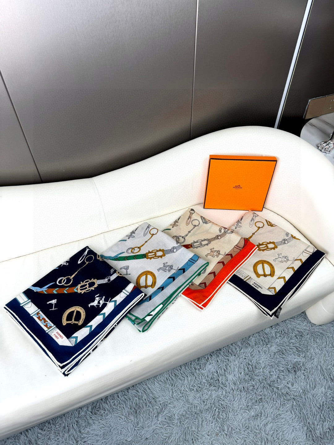 HERMES HERMES 25S SCARF 135 IN CASERE SILK 737309