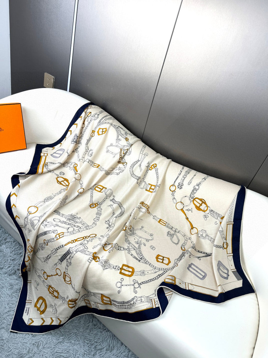 HERMES HERMES 25S SCARF 135 IN CASERE SILK 737311