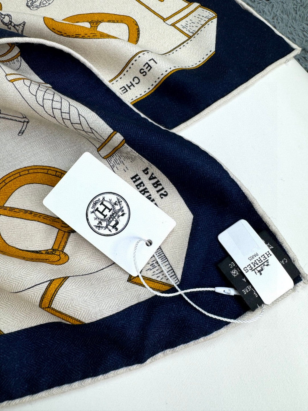 HERMES HERMES 25S SCARF 135 IN CASERE SILK 737311