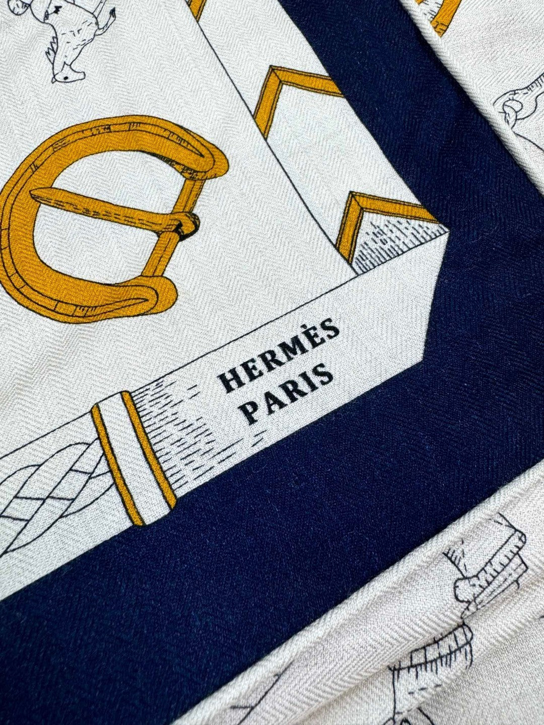 HERMES HERMES 25S SCARF 135 IN CASERE SILK 737311