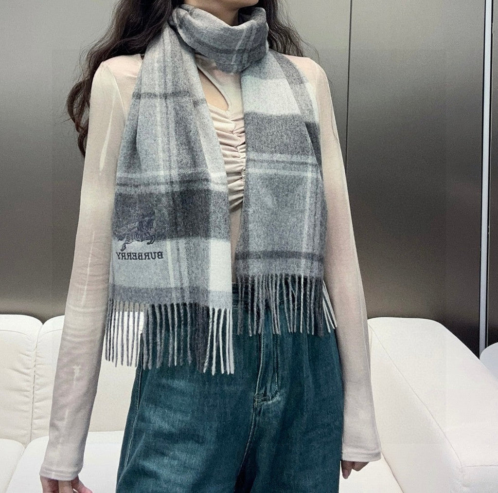 BURBERRY BBR SCARF 180 CM IN CASHMERE 737187