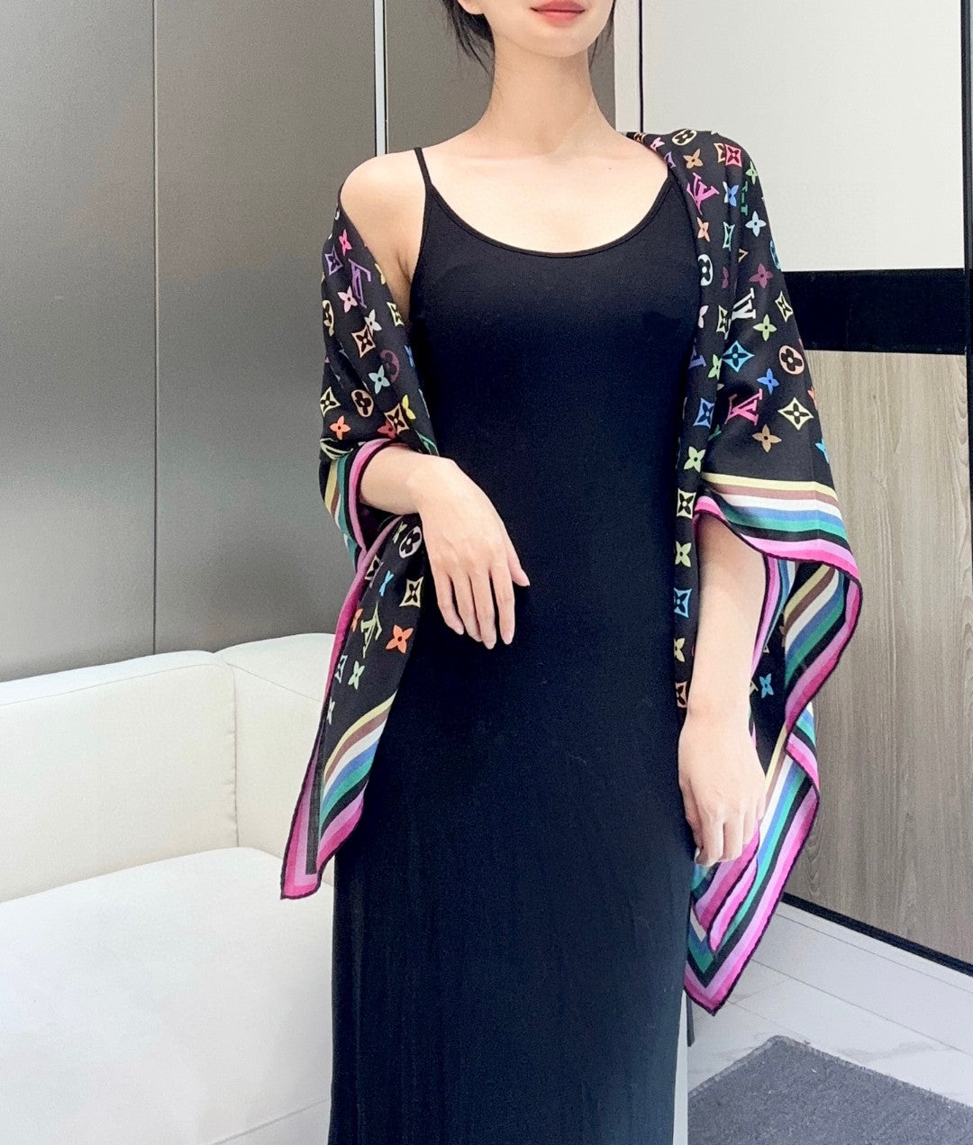 LOUIS VUITTON LV SCARF 134 CM IN WOOL MIX SILK 703623