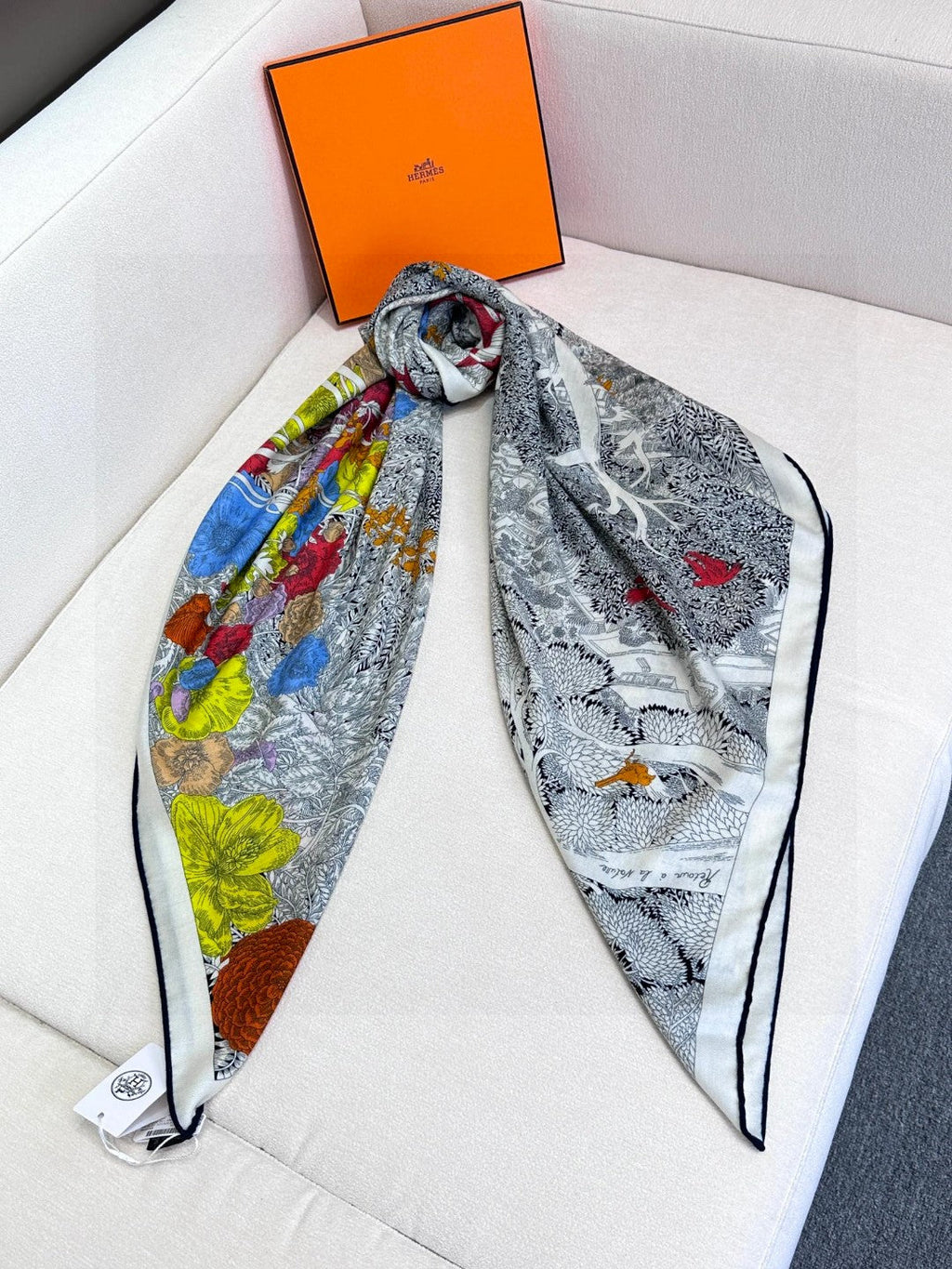 HERMES HERMES 25S SCARF 135 IN CASERE SILK 733938