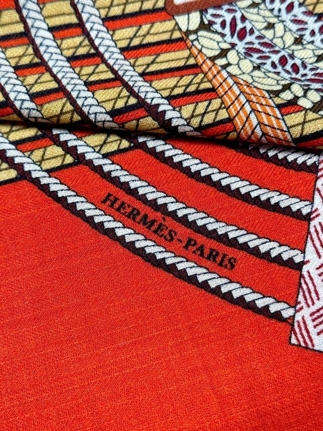HERMES HERMES 25S SCARF 140 IN SILK 727339