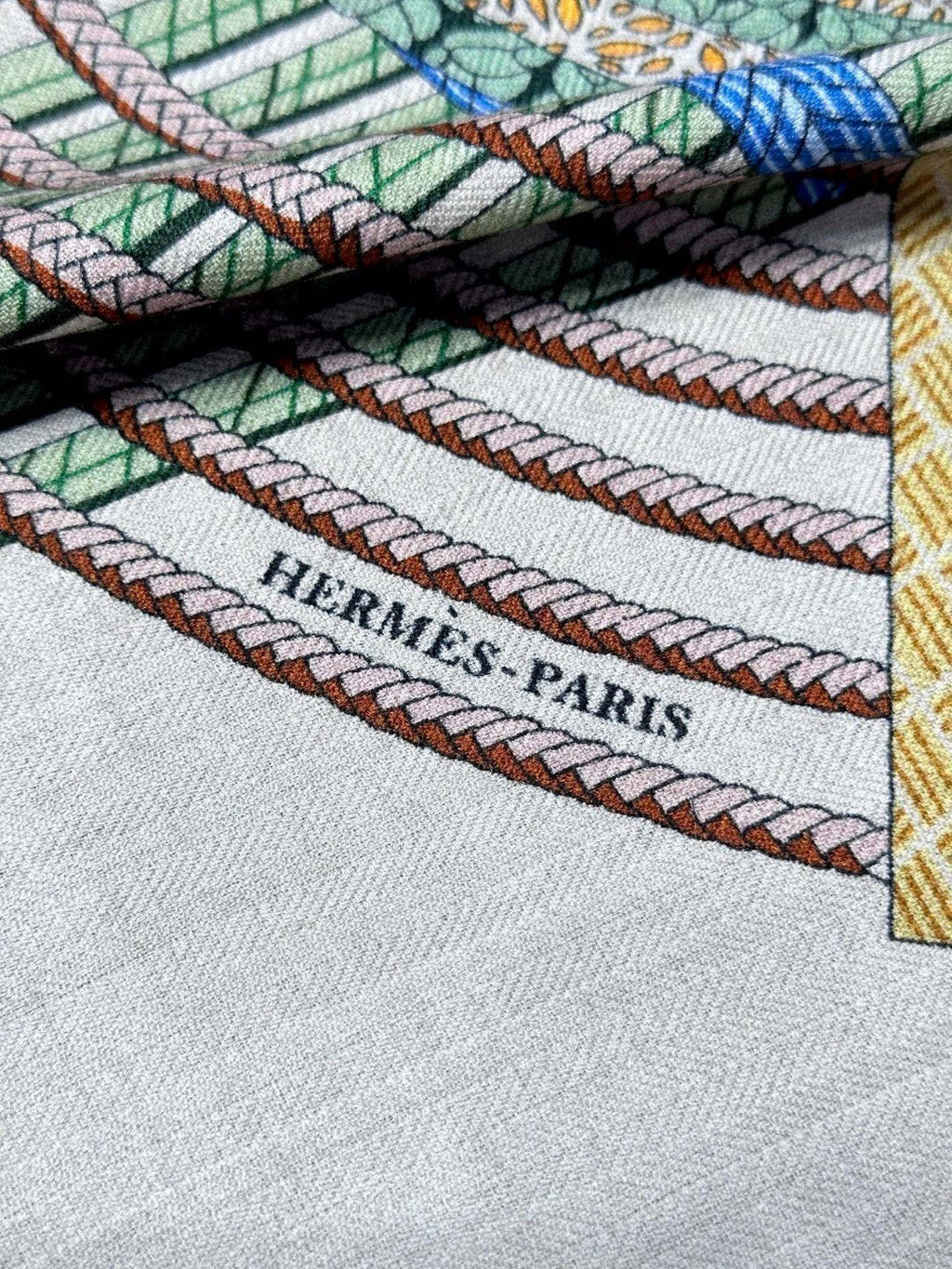 HERMES HERMES 25S SCARF 140 IN SILK 727341