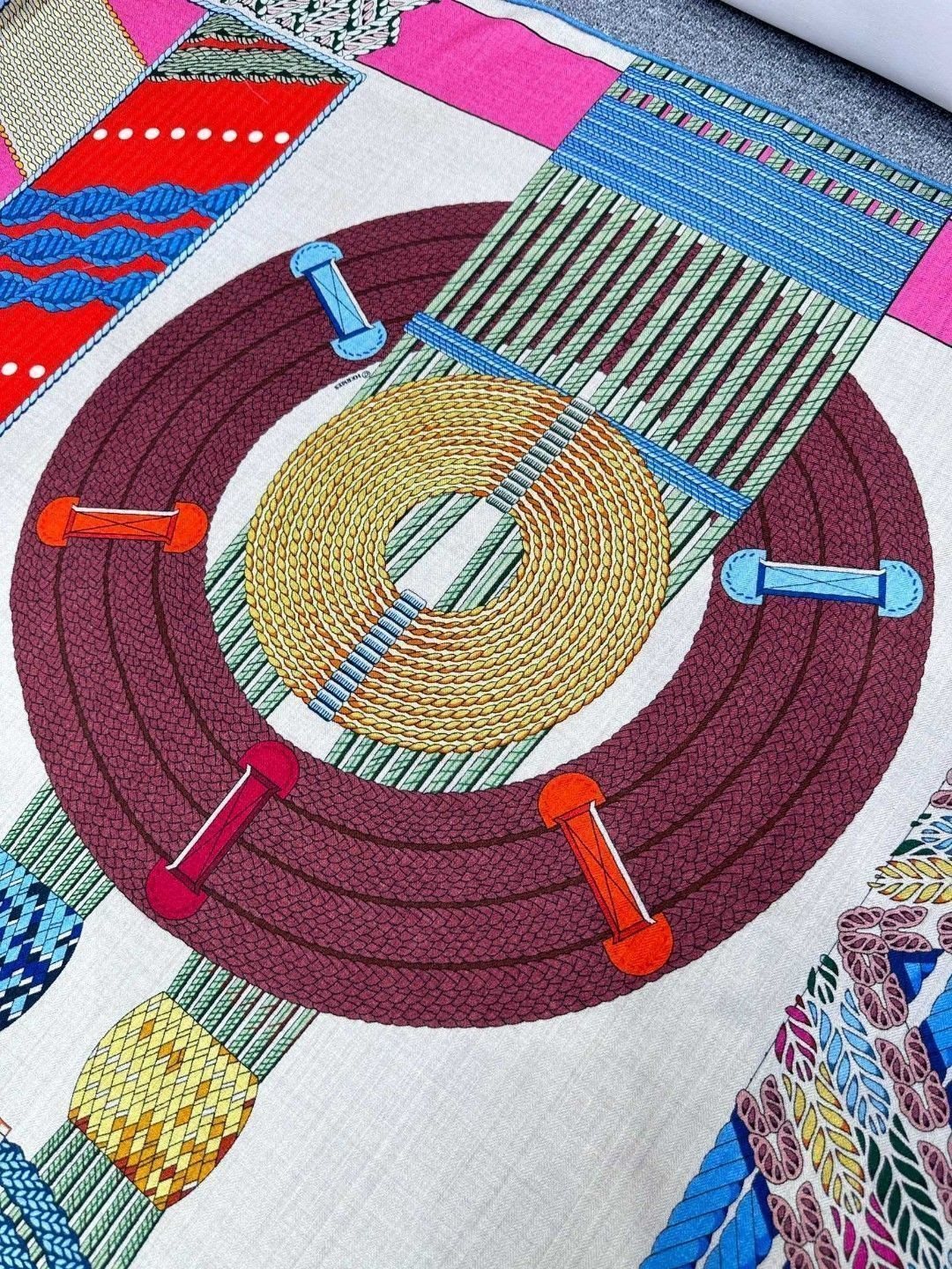 HERMES HERMES 25S SCARF 140 IN SILK 727341