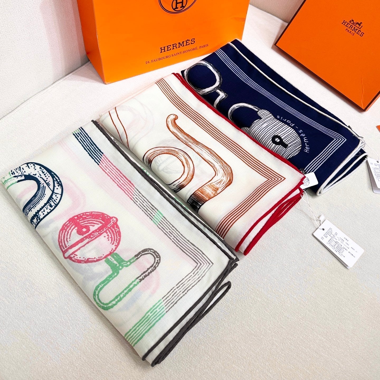 HERMES HERMES 25S SCARF 135 IN CASERE SILK 854592