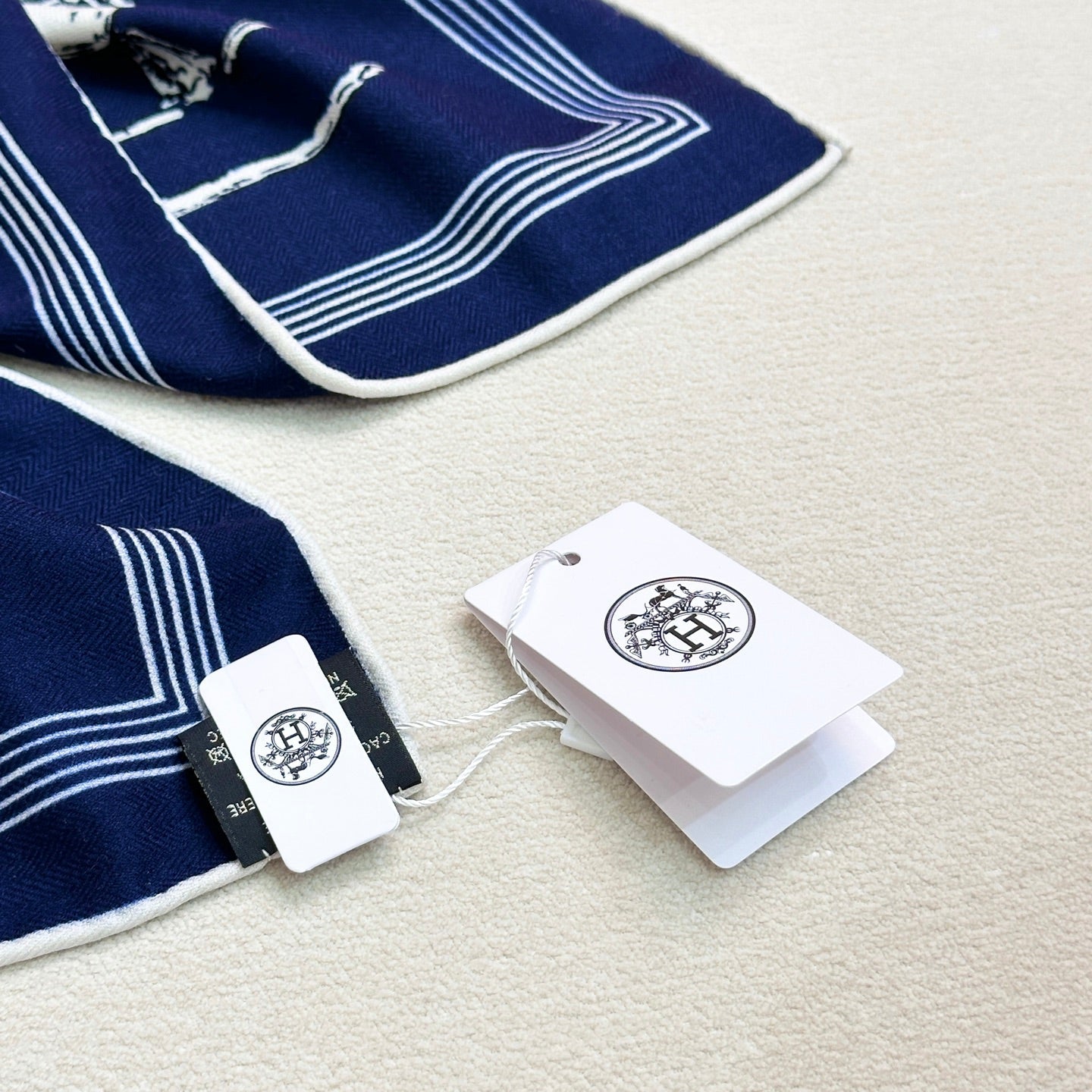 HERMES HERMES 25S SCARF 135 IN CASERE SILK 854594
