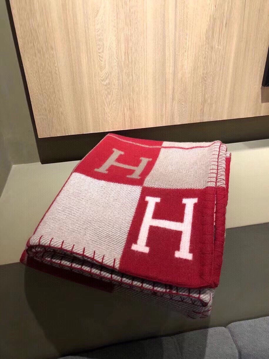 HERMES AVALON III THROW BLANKET 175 CM IN CHERRY RED WOOL AND CASERE 351743