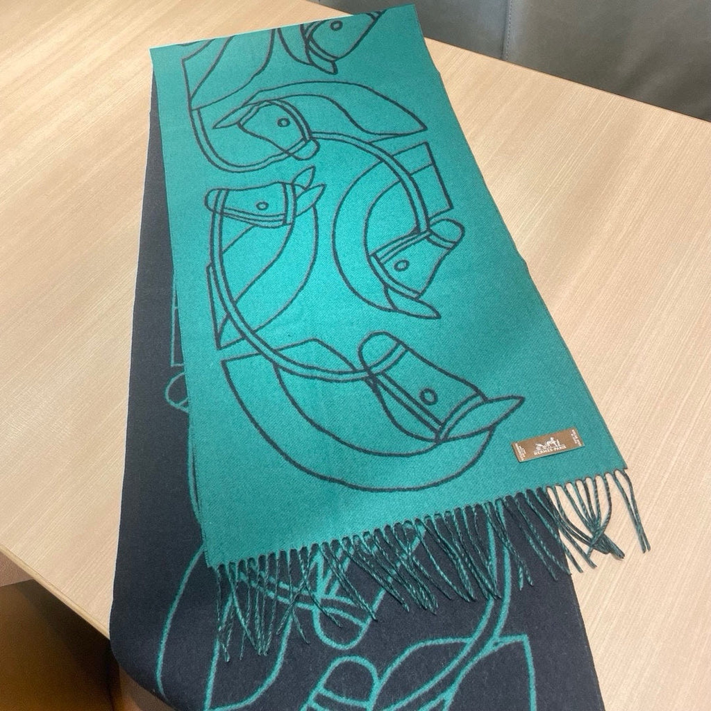 HERMES CASAQUE ENTRELACS EQUESTRES 190 CM SCARF IN PERSLAN GREEN CASERE