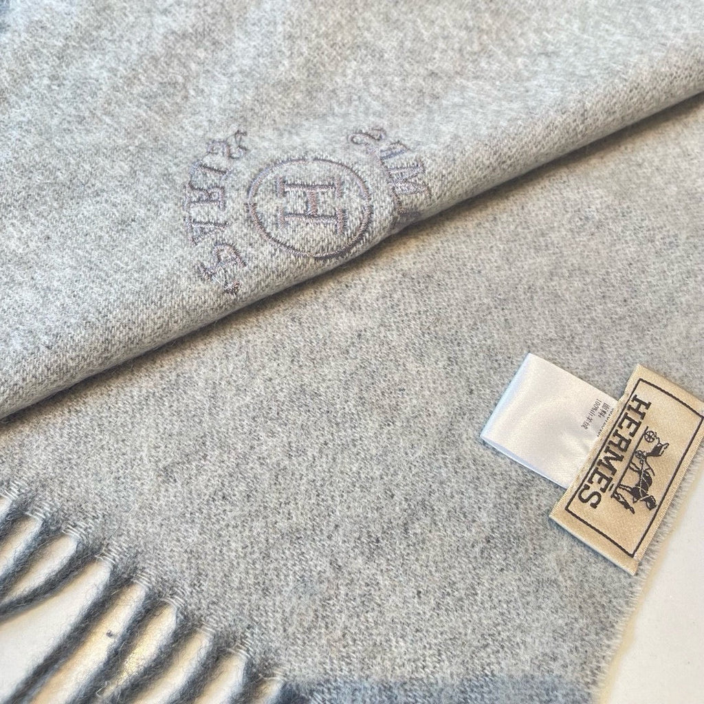 HERMES RECTO-VERSO MUFFLER 190 DOVE GREY CASERE