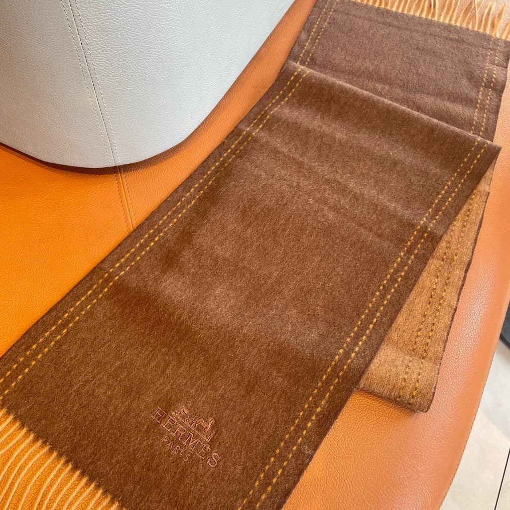 HERMES UNIE BRODEE GM MUFFLER IN CHOCOLATE BROWN CASERE