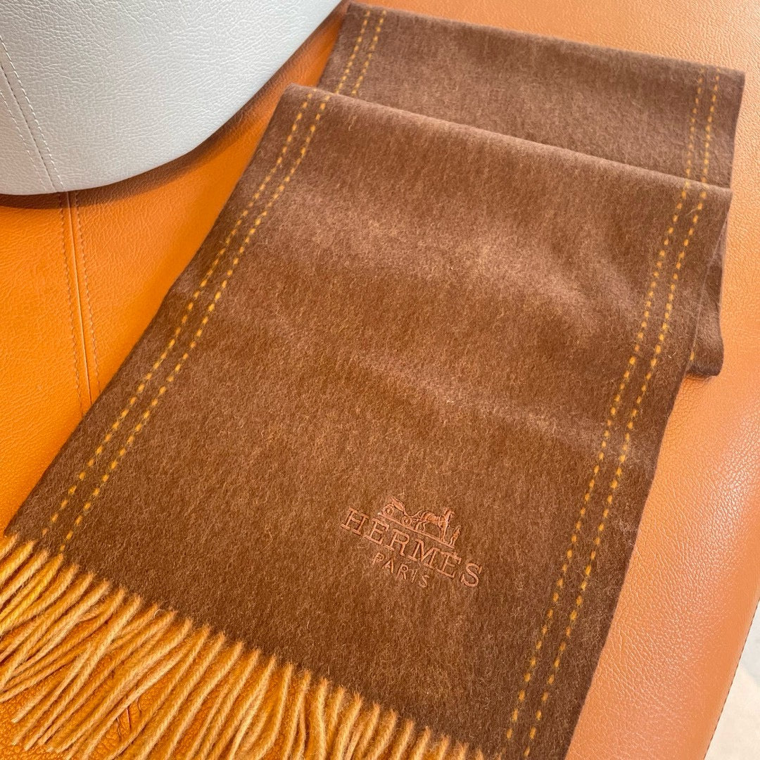 HERMES UNIE BRODEE GM MUFFLER IN CHOCOLATE BROWN CASERE