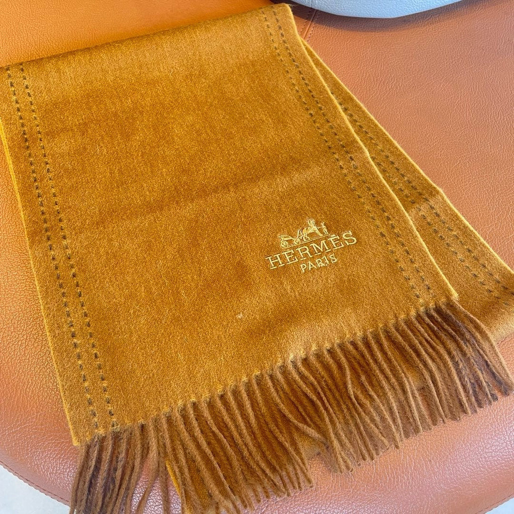 HERMES UNIE BRODEE GM MUFFLER IN COPPER BROWN CASERE