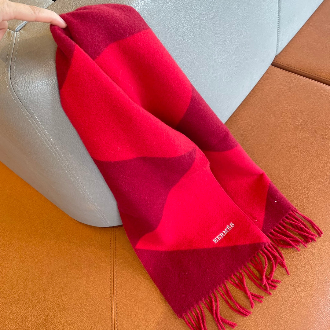 HERMES SCARF 150 CM IN CRIMSON RED CASERE