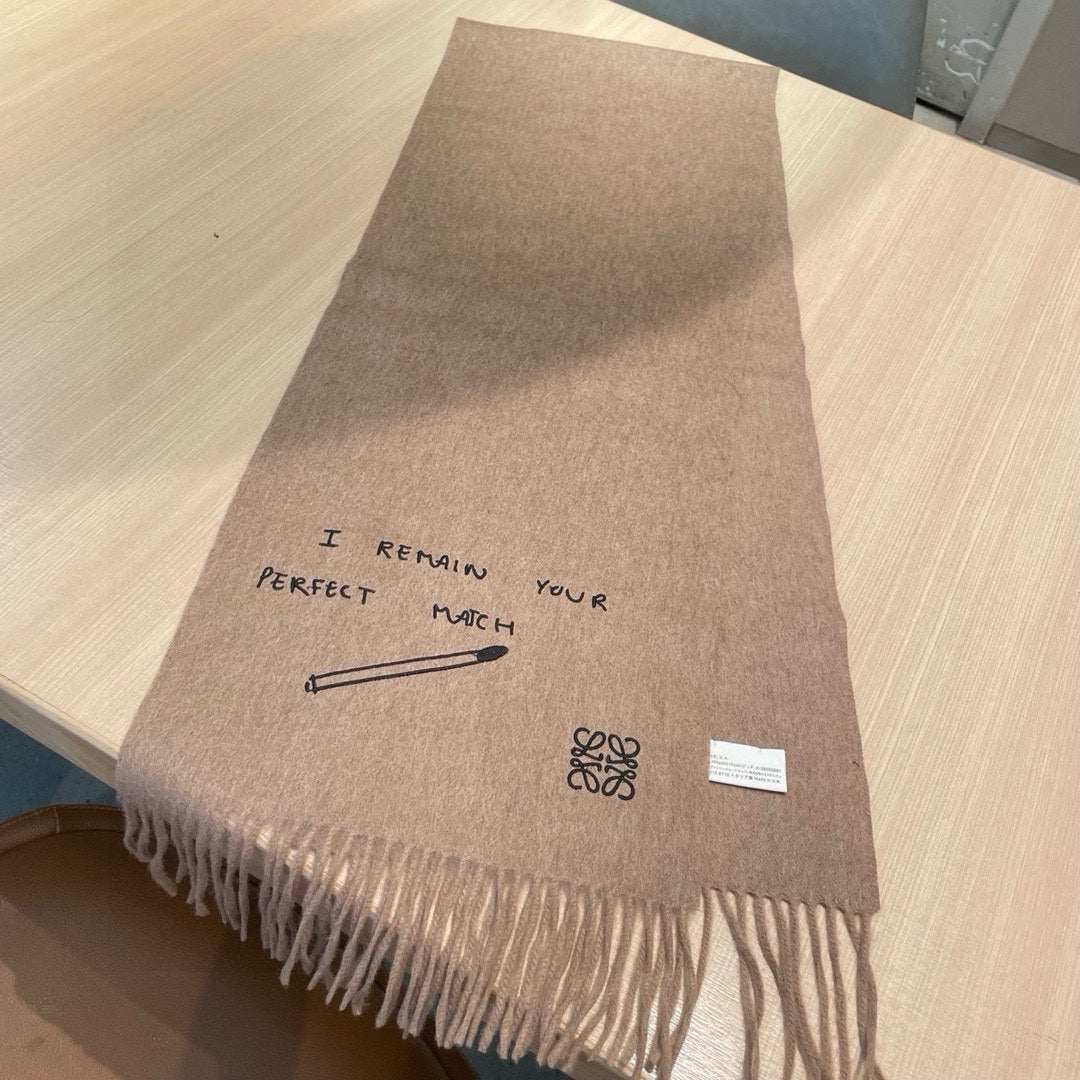LOEWE SCARF 180 CM IN CAMEL BEIGE LAMBSWOOL WITH BLACK LETTER 394446