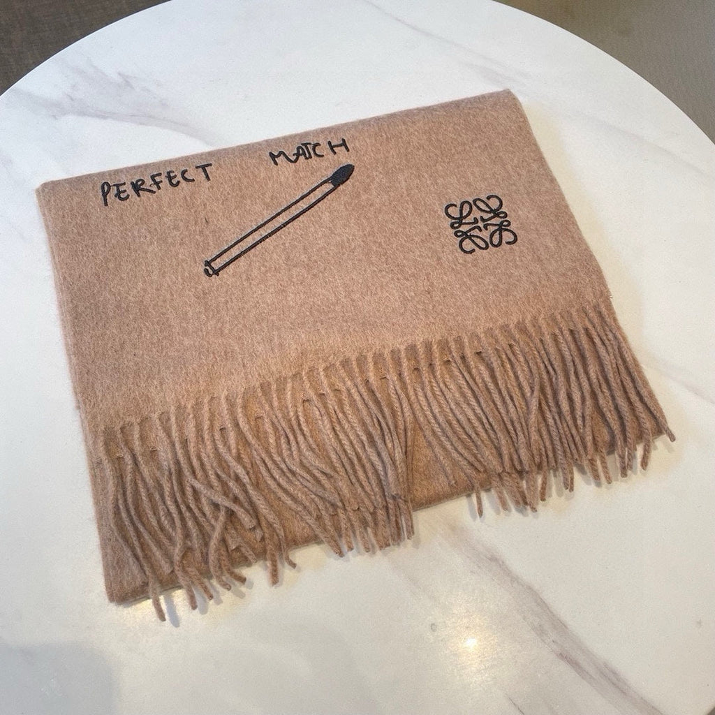 LOEWE SCARF 180 CM IN CAMEL BEIGE LAMBSWOOL WITH BLACK LETTER 394446