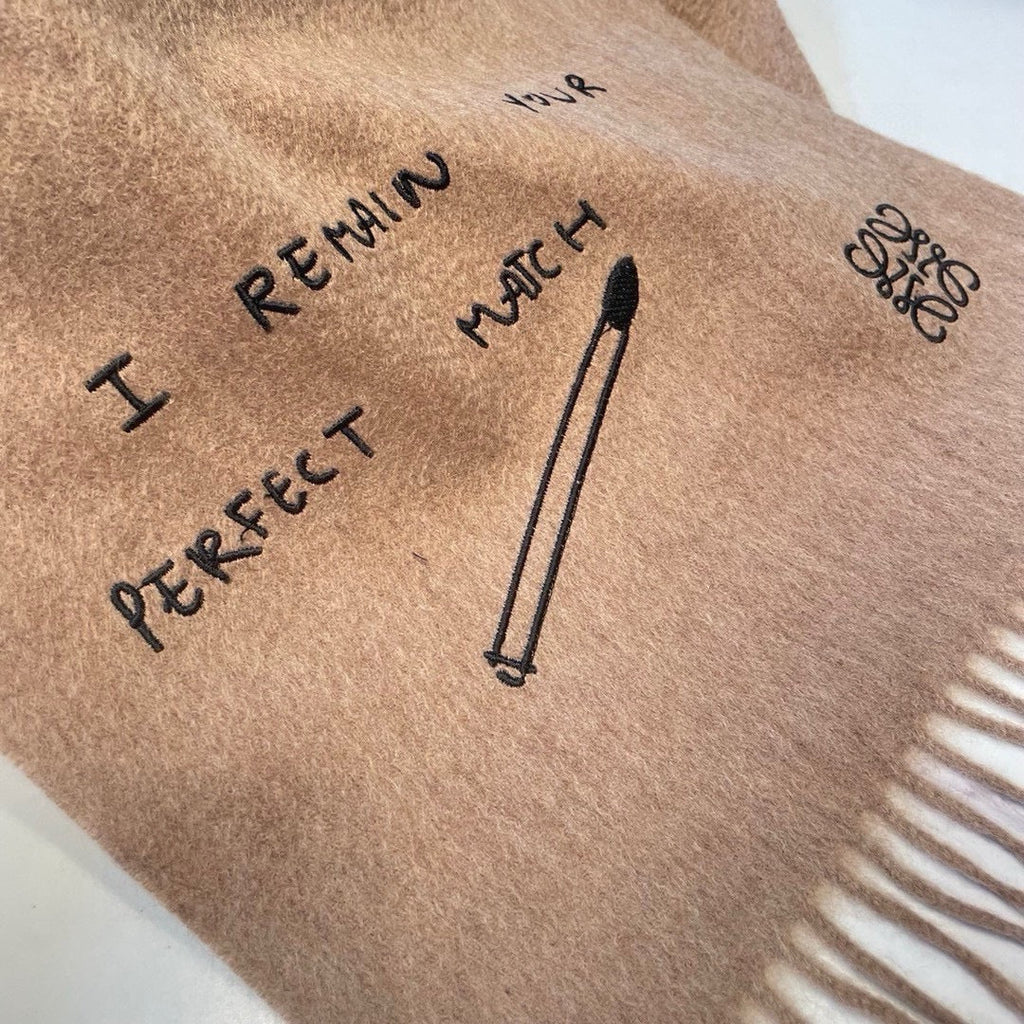 LOEWE SCARF 180 CM IN CAMEL BEIGE LAMBSWOOL WITH BLACK LETTER 394446
