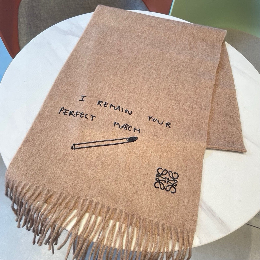LOEWE SCARF 180 CM IN CAMEL BEIGE LAMBSWOOL WITH BLACK LETTER 394446