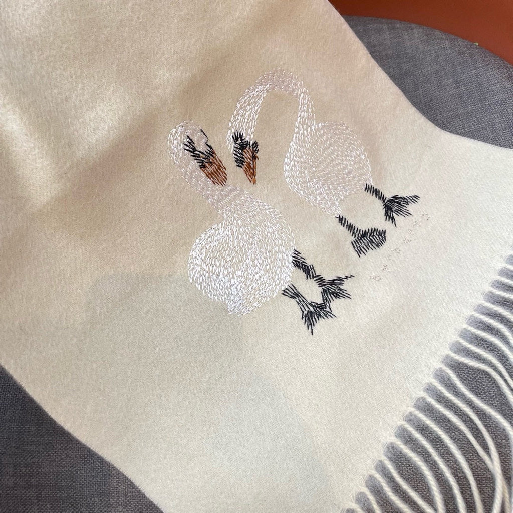 BURBERRY SWAN WOOL CASHMERE SCARF 180 CM IVORY WHITE 394453