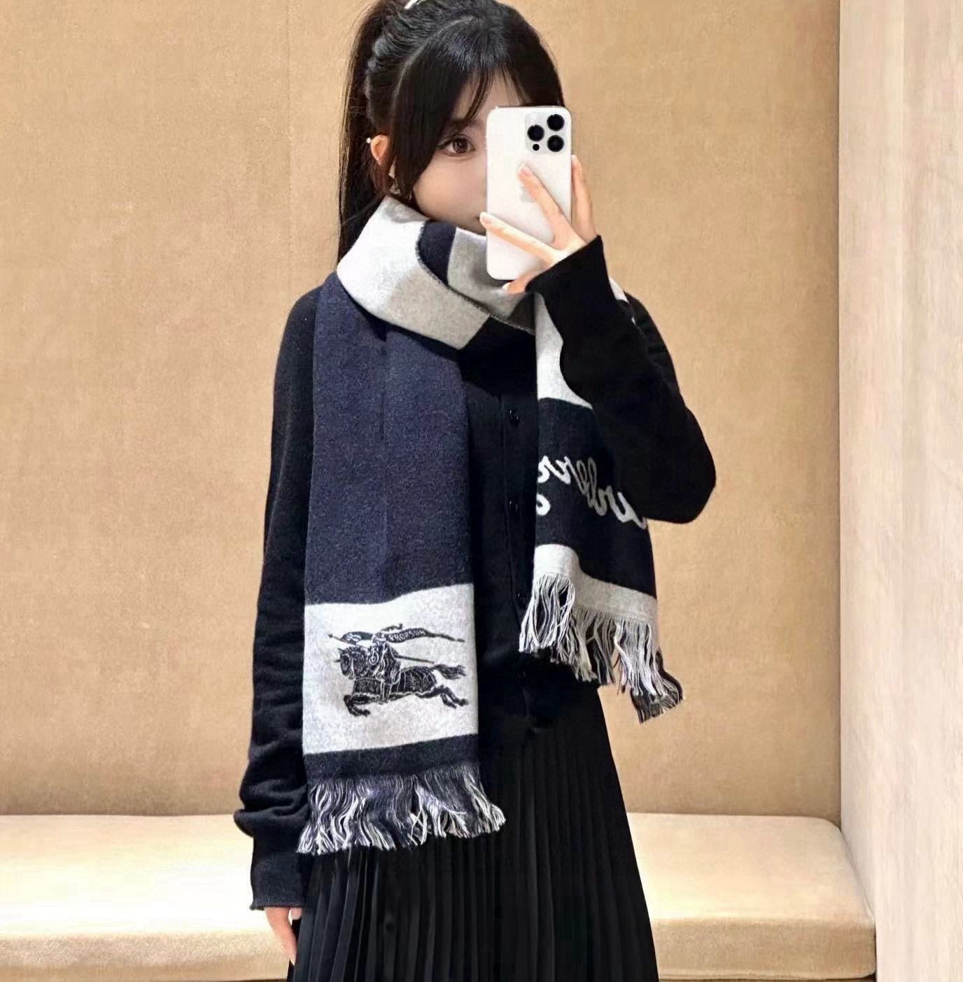 BURBERRY EKD LOGO SCARF 200 CM IN BLACK MIX WHITE CASHMERE 396290