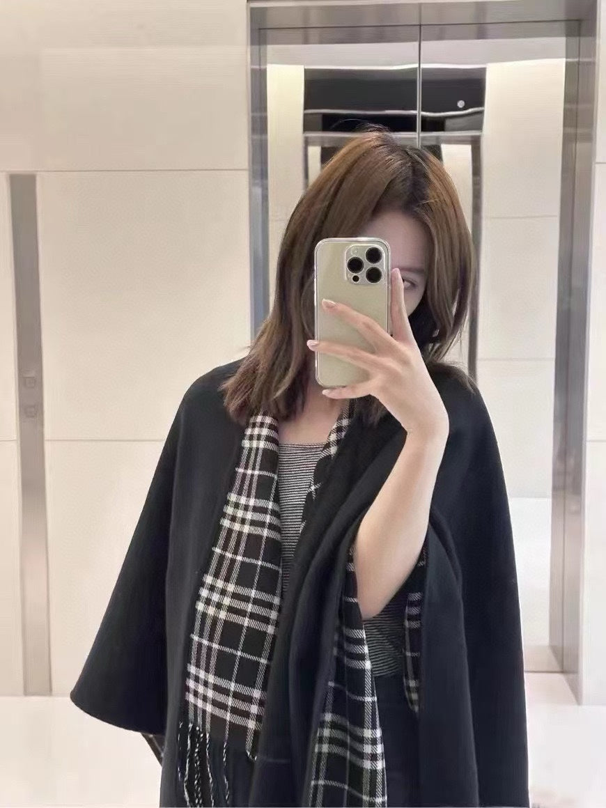 BURBERRY CHECK DOUBLE-SIDED CAPE 150 CM IN BLACK CASHMERE 401927