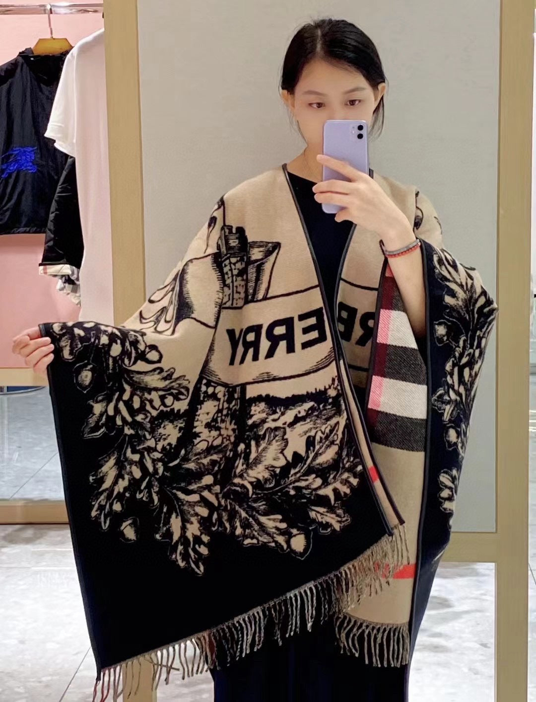 BURBERRY EQUESTRIAN KNIGHT WOOL CAPE 140 CM BEIGE MIX BLACK 403739