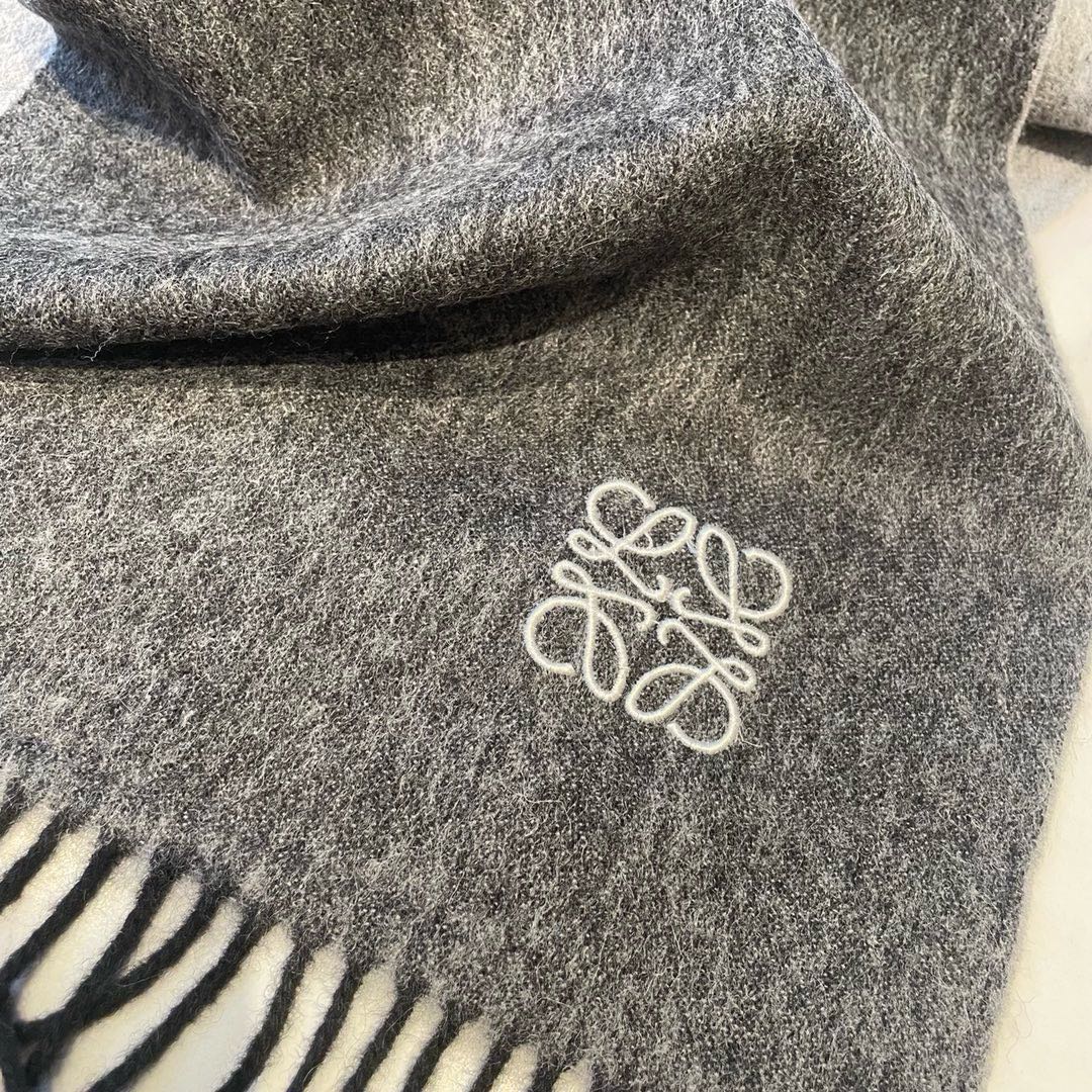 LOEWE SCARF 180 CM IN MOUSE GRAY CASHMERE AND WOOL 403756