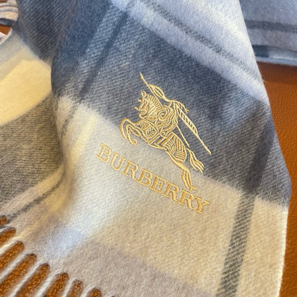 BURBERRY SCARF 180 CM IN WHITE MIX BLACK WOOL 408567