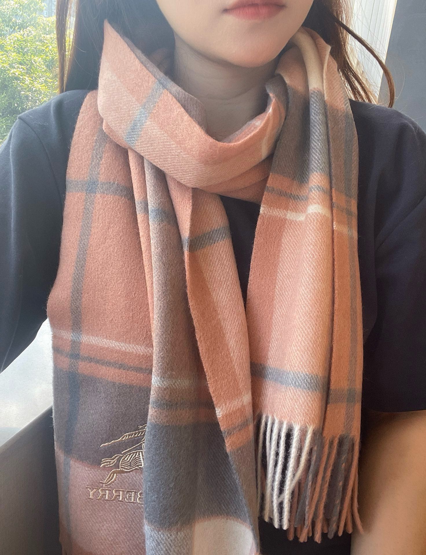 BURBERRY SCARF 180 CM IN CORAL ORANGE MIX BLACK WOOL 408569