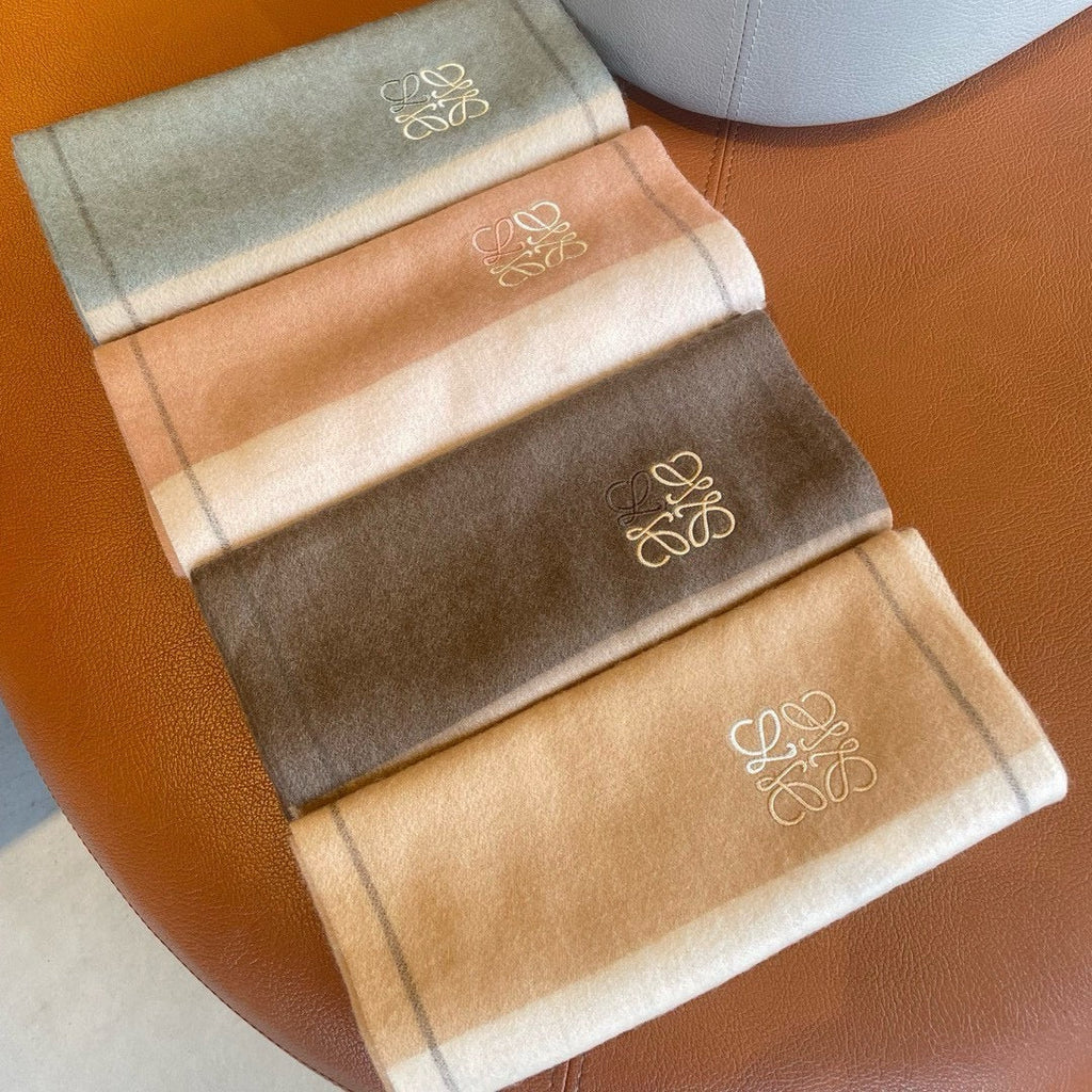 LOEWE SCARF 180 CM IN PEACH PINK MIX WHITE CASHMERE 410054
