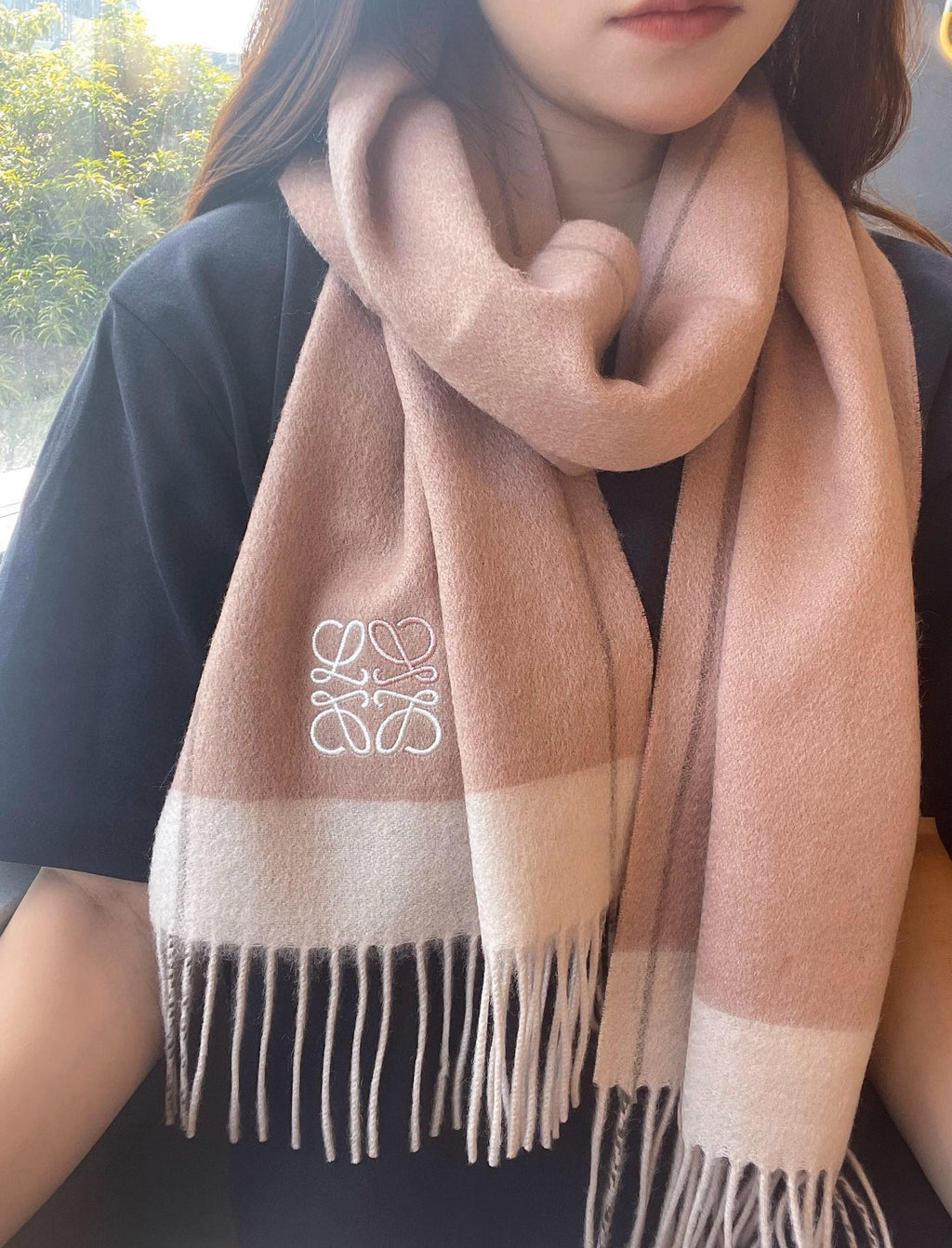 LOEWE SCARF 180 CM IN PEACH PINK MIX WHITE CASHMERE 410054