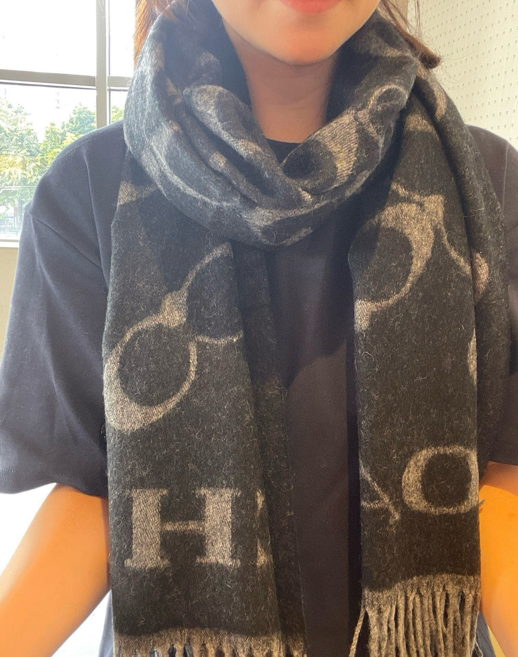 COACH CLASSIC MONOGRAM LOGO WOOL SCARF 195 CM BLACK 413627