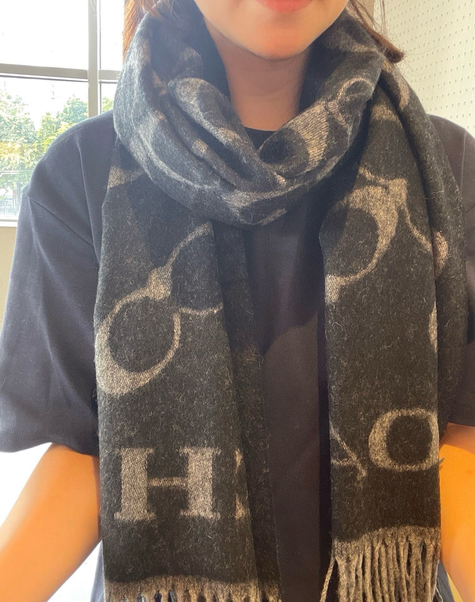 COACH CLASSIC MONOGRAM LOGO WOOL SCARF 195 CM BLACK 413627