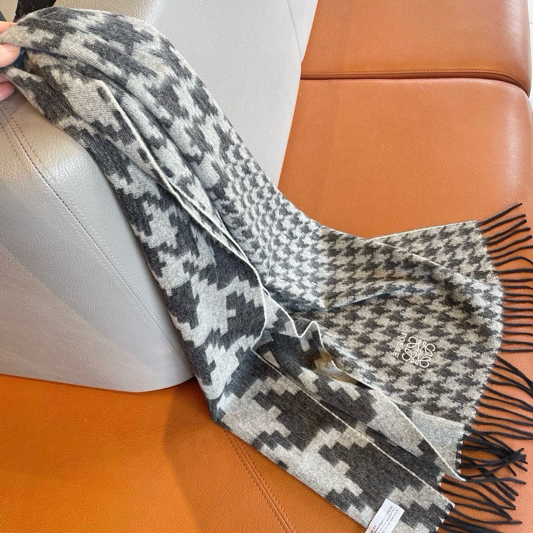 LOEWE SCARF 190 CM IN BLACK MIX WHITE CASHMERE 415206