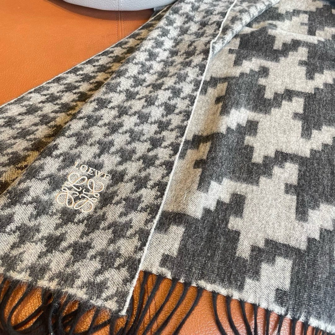 LOEWE SCARF 190 CM IN BLACK MIX WHITE CASHMERE 415206