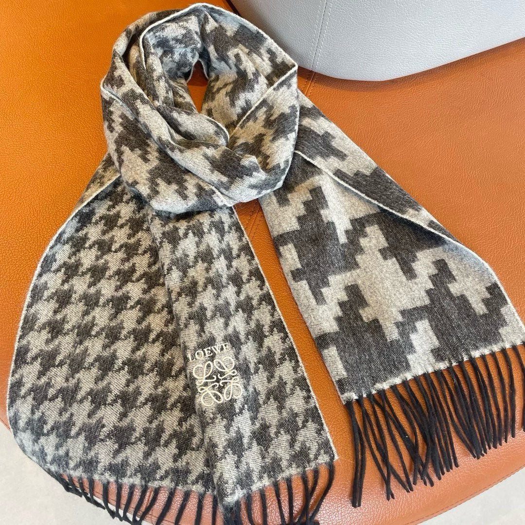 LOEWE SCARF 190 CM IN BLACK MIX WHITE CASHMERE 415206