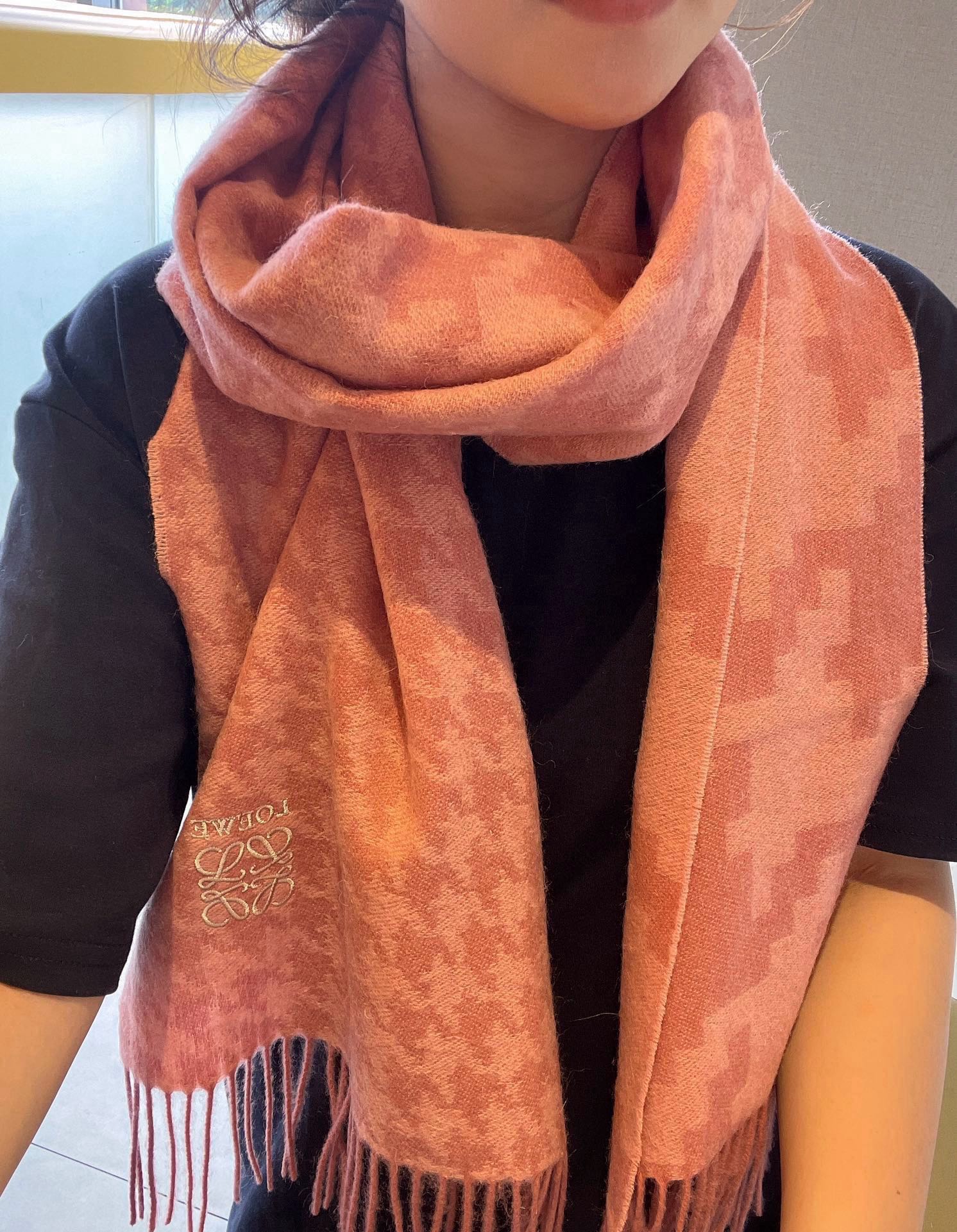 LOEWE SCARF 190 CM IN BLUSH PINK CASHMERE 415207