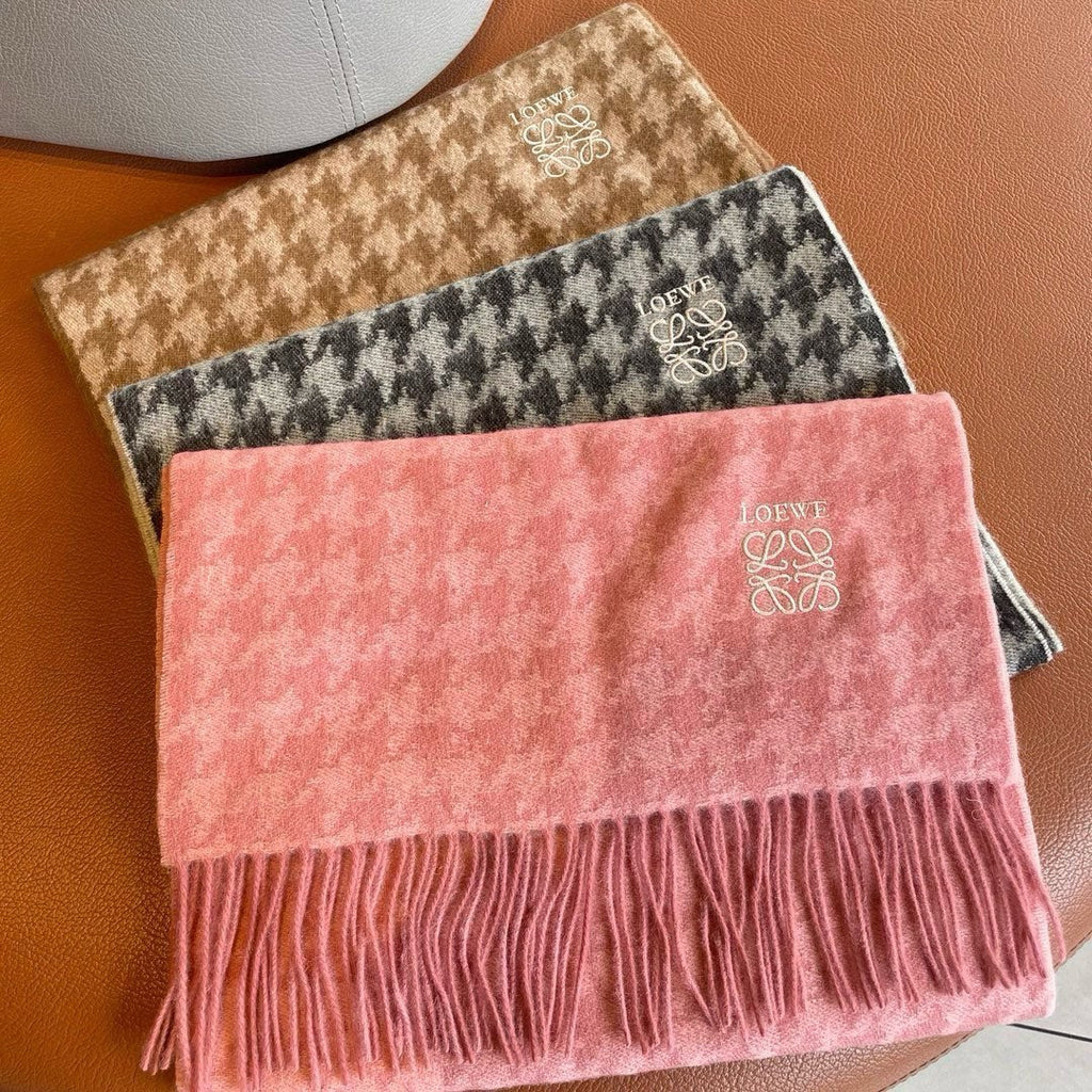 LOEWE SCARF 190 CM IN BLUSH PINK CASHMERE 415207