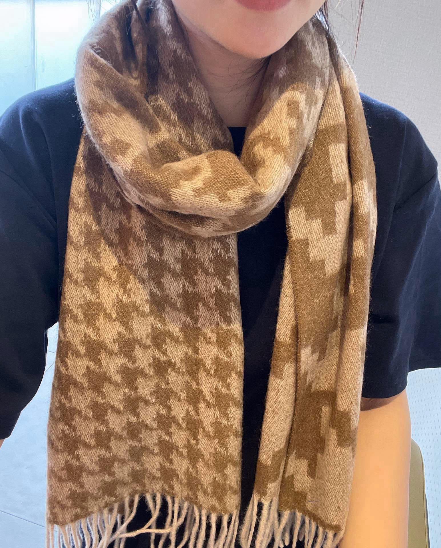 LOEWE SCARF 190 CM IN CAMEL BEIGE MIX WHITE CASHMERE 415208