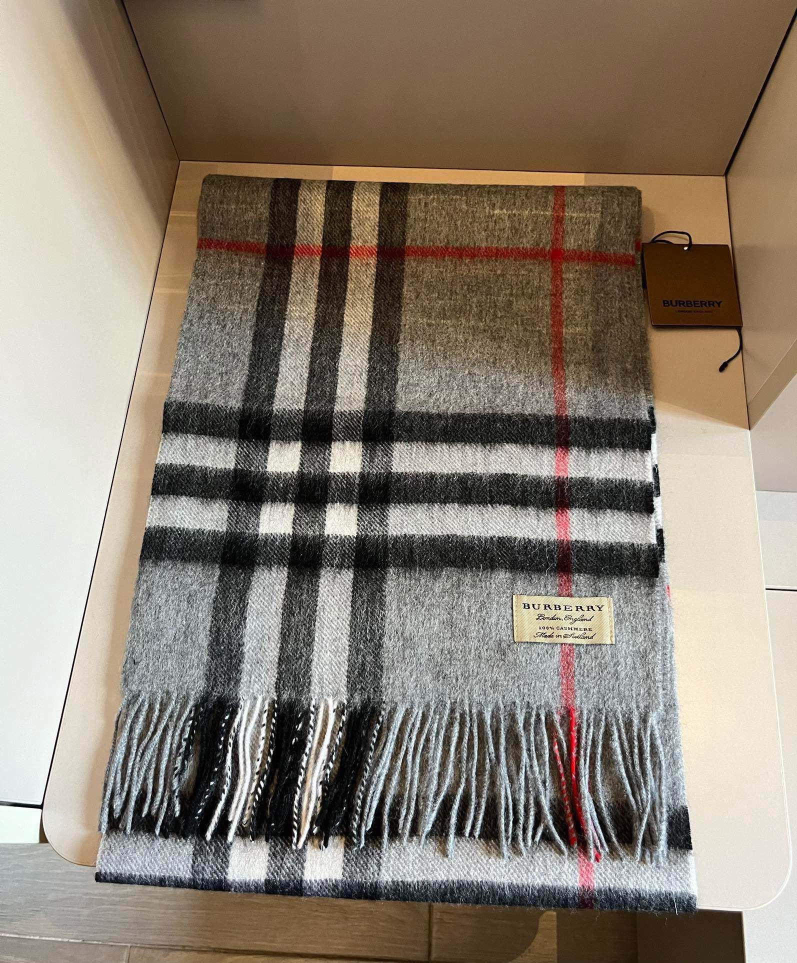 BURBERRY BBR SCARF 180 CM IN CASHMERE 481411