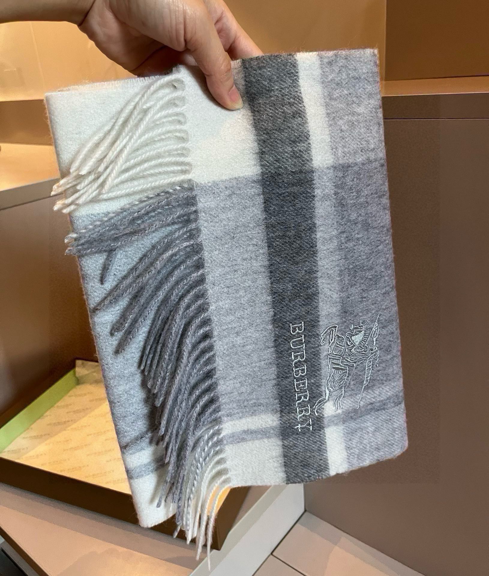 BURBERRY BBR SCARF 180 CM IN CASHMERE 483542