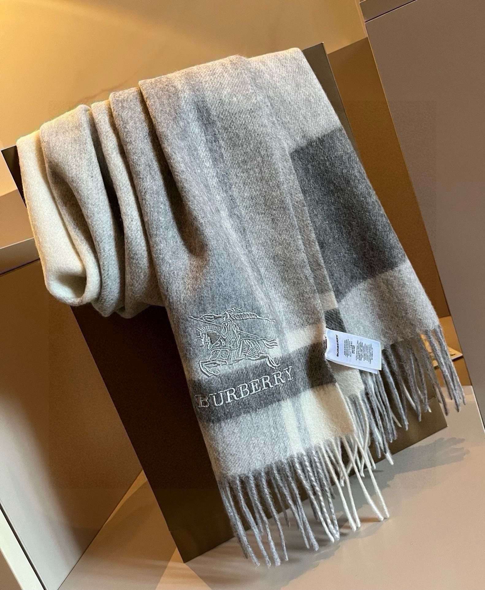 BURBERRY BBR SCARF 180 CM IN CASHMERE 483542