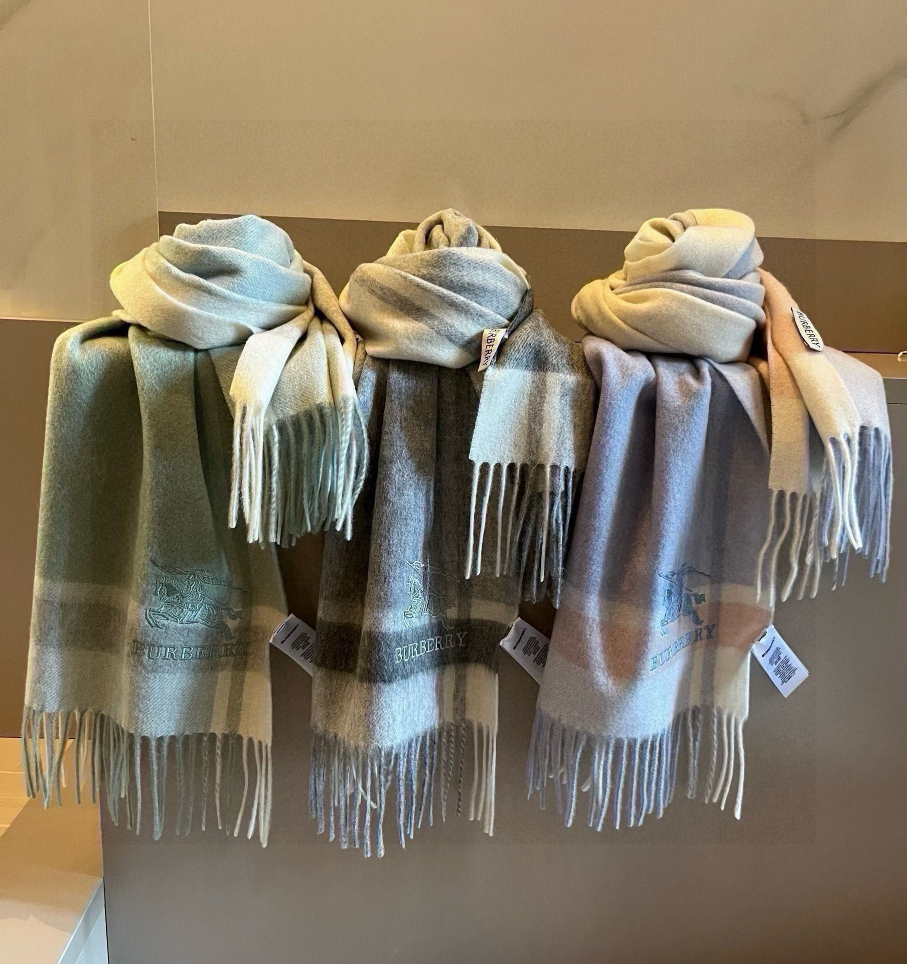 BURBERRY BBR SCARF 180 CM IN CASHMERE 483543
