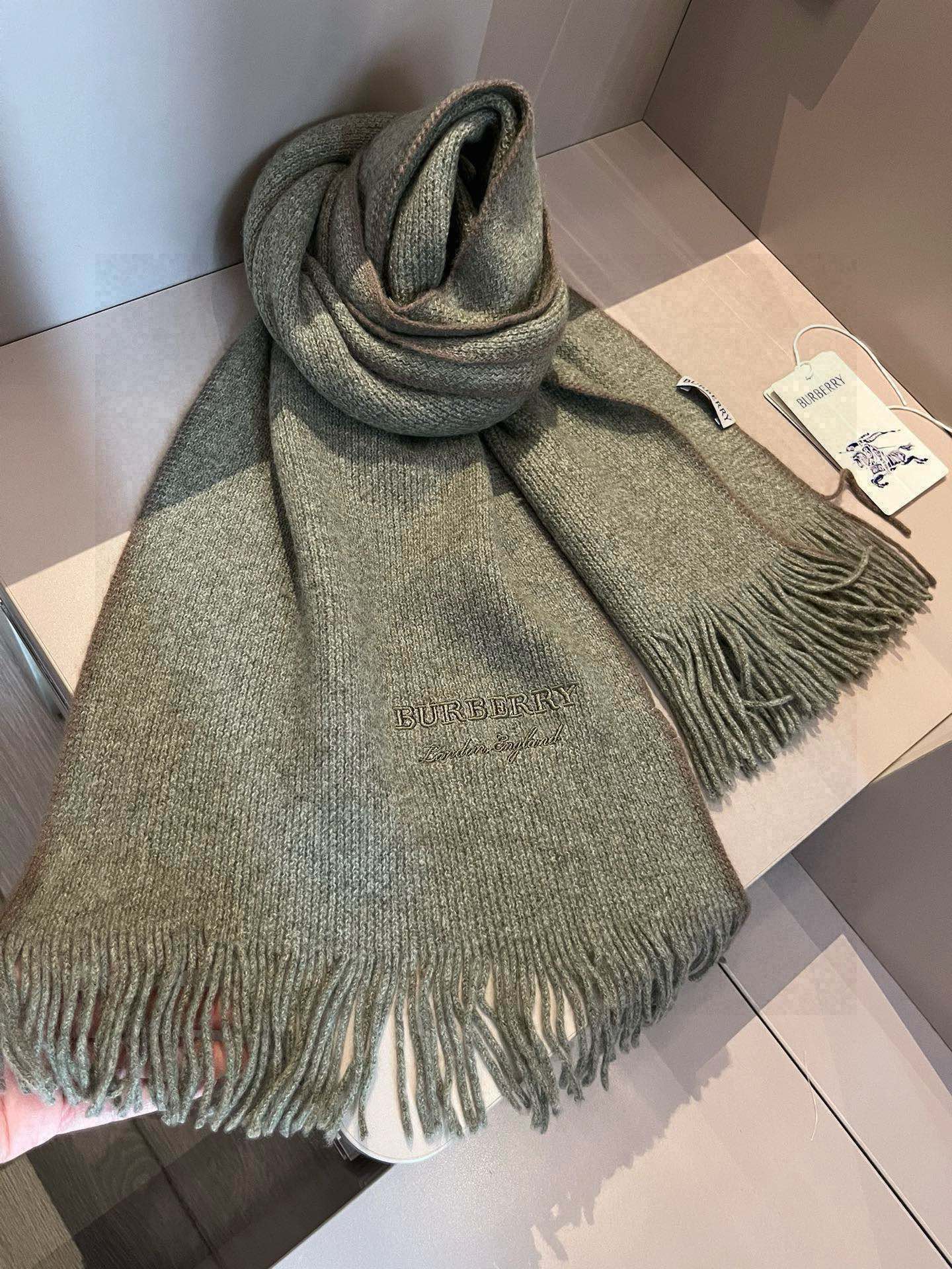 BURBERRY BBR SCARF 180 CM IN CASHMERE 489738