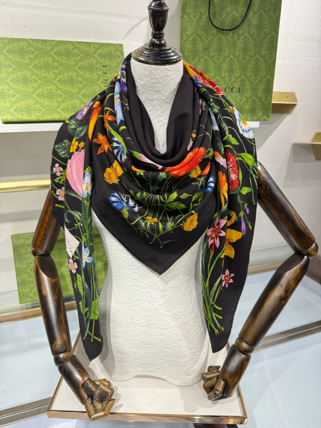GUCCI 25S SCARF 140 IN CASHMERE 636339